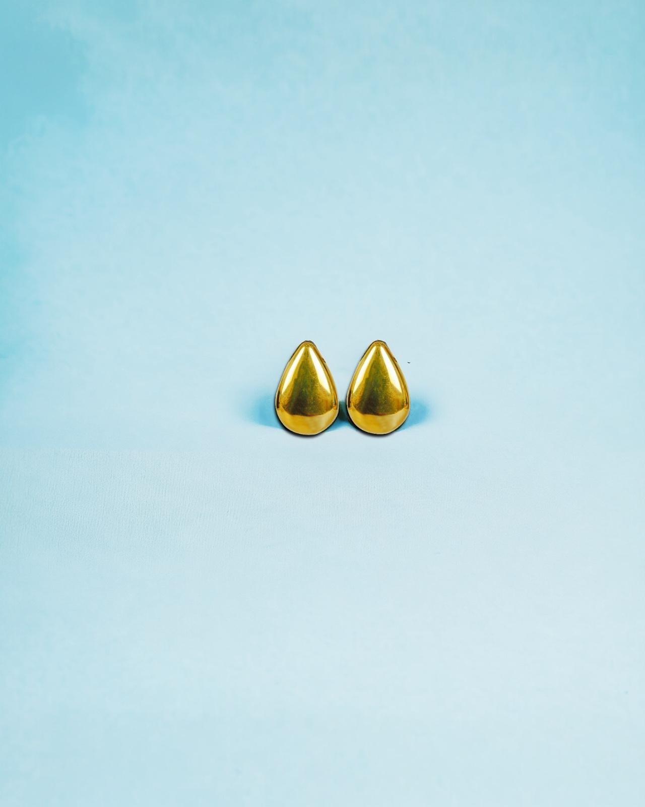 Tear drop earrings with 18k gold plating