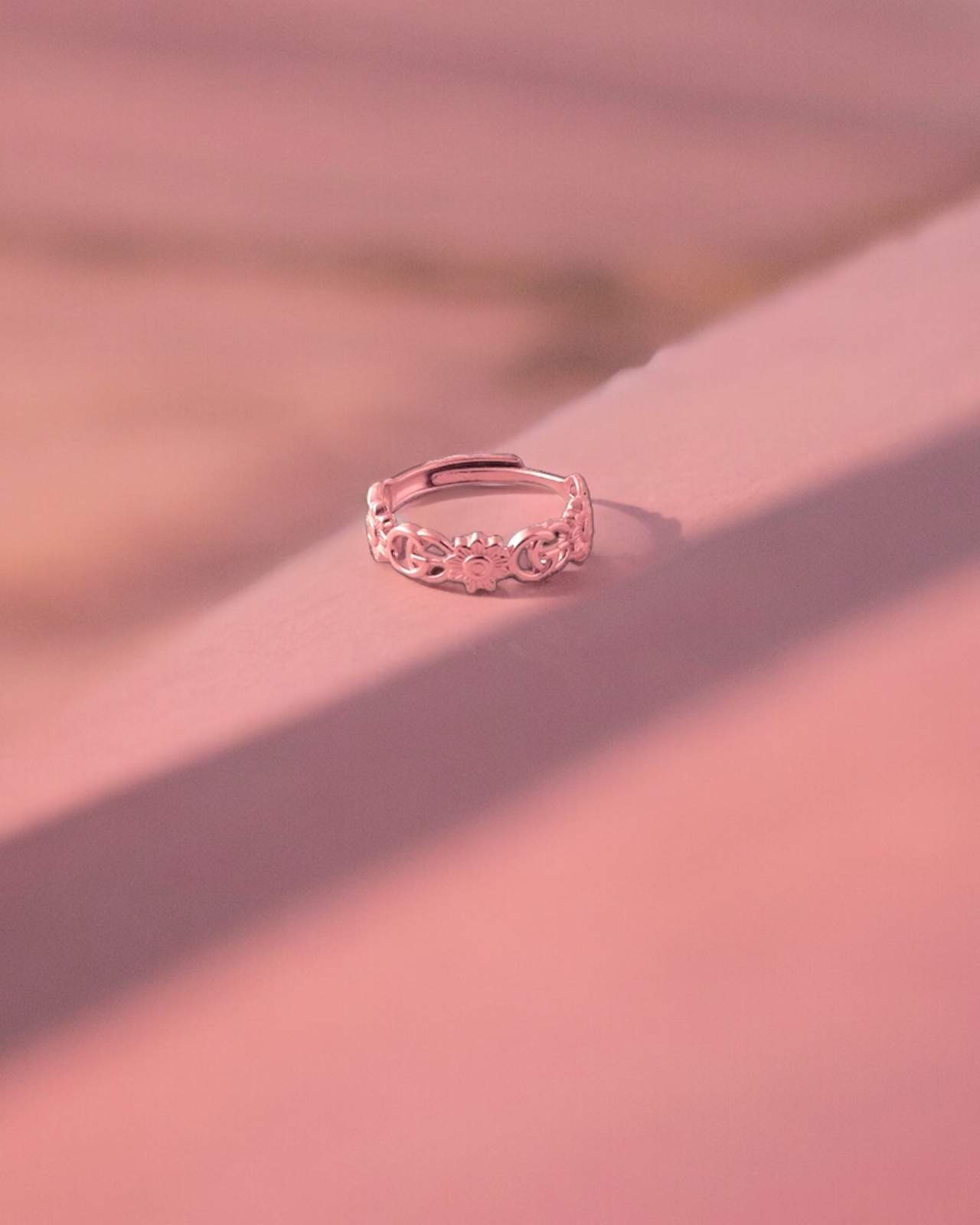 Flowery Chain Rose Gold ring